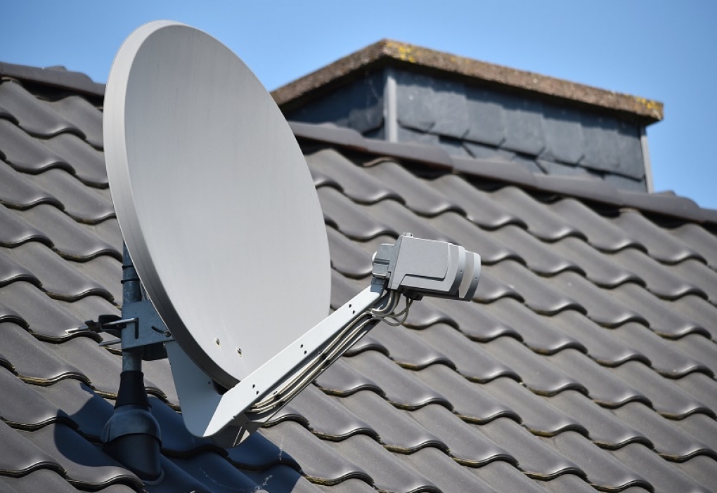 5 Reasons Why You Should Never Mount A Satellite Dish By Yourself